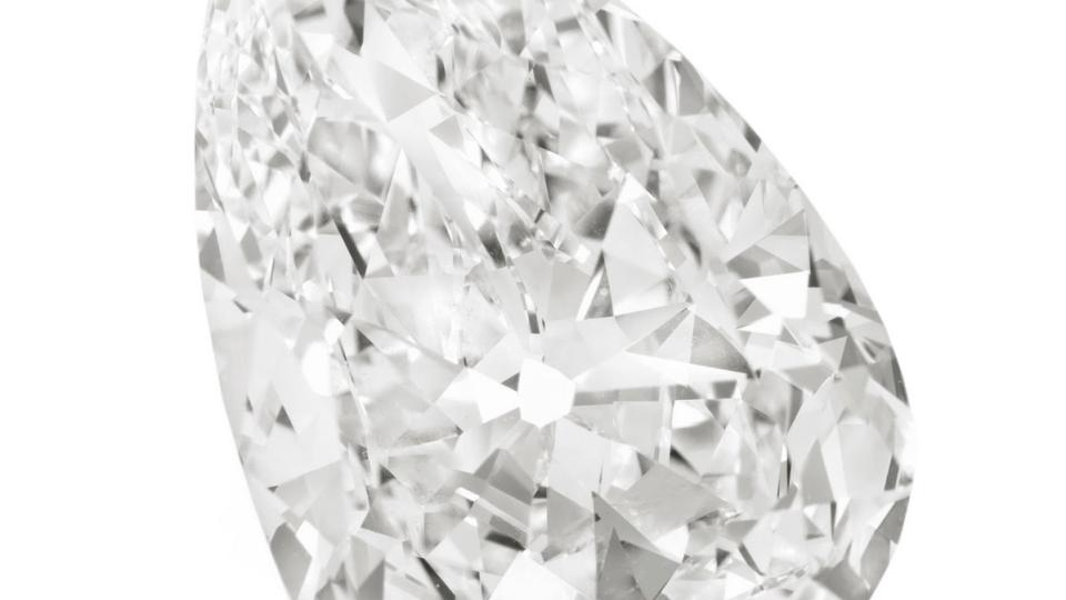 Dyr dr�pe: I forrige uke ble The Evening Star, en dr�peformet diamant p� 39 karat, solgt hos Christie i New York. Prislapp: 5,4 millioner. Dollar. Det er h�ysesong for diamanter, men de f�rreste finner nok slike som denne under treet i �r.