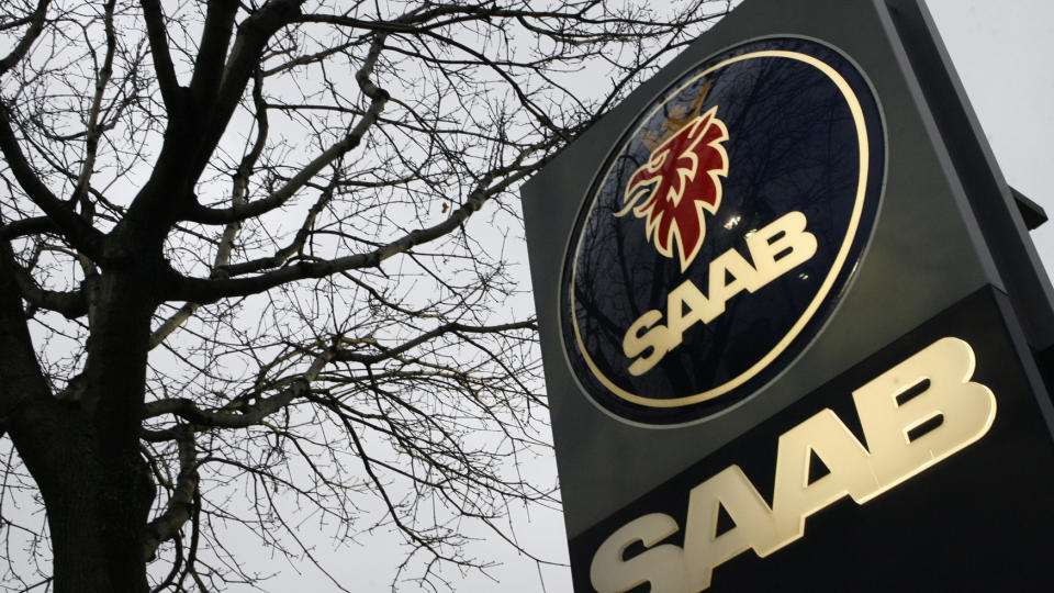 ST�R BAK: En nederlandsk milliard�r st�r bak Spyker Cars bud p� Saab. Ingen av hovedeierne i Spyker er med p� sportsbilprodusentens fors�k p� � overta den svenske bilfabrikken, skrev Stockholm-avisen Svenska Dagbladet tirsdag. I Stockholm og i Vest-Sverige arbeides det n� etter to hovedlinjer for den videre utviklingen: Fortsatt produksjon under en ny eier, eller styrt avvikling. Foto: REUTERS / John Gress / SCANPIX
