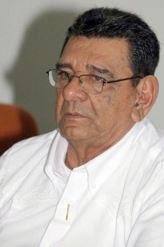 FUNNET D�D: Luis Francisco Cuellars etterf�lger er ikke i tvil om at han ble drept av FARC. Foto: AFP/Scanpix