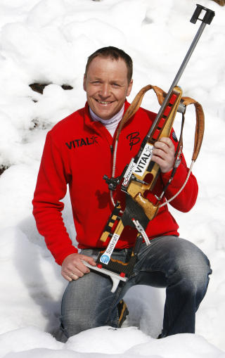 FORSVARER AVGJ�RELSEN: Idrettssjef Per Arne Botnan vil gjerne v�re foruten den st�yen en eventuell Andresen-seier i januar kunne medf�rt. 
  Foto:  Gorm Kallestad   / SCANPIX