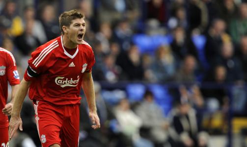 HOLDER IKKE NORMAL STANDARD: Steven Gerrard har for det meste v�rt en skygge av seg selv denne h�sten. Foto: REUTERS/Nigel Roddis