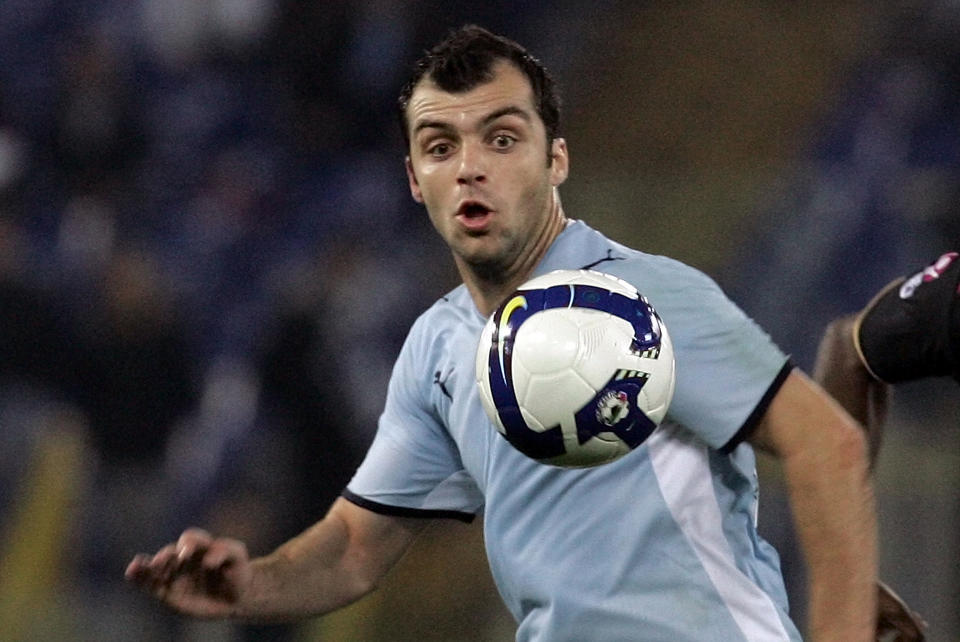F�R G� GRATIS: Makedonske Goran Pandev har ligget i strid med Lazio i lang tid. N� har de to partene endelig kommet til en l�sning, og spissen f�r forlate Roma-klubben gratis.Foto: SCANPIX/AP Photo/Pier Paolo Cito