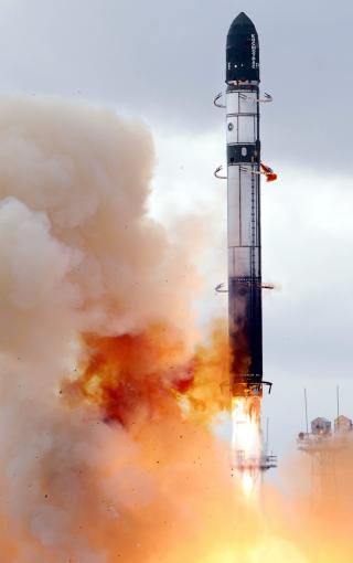 SATAN: Russland foretok en pr�veskyting av en rakett av denne typen i dag. Foto: AFP
