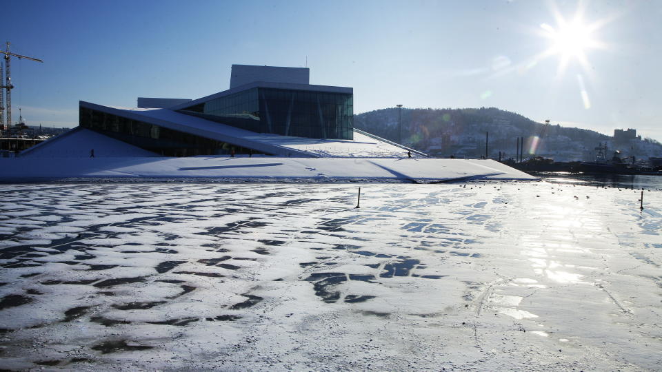 N�R KULDA SETTER INN: Til uka er det ventet sprengkulde i Oslo og p� det sentrale �stlandsomr�det. 
Den norske opera i Bj�rvika.
Foto: Steinar Buholm /Dagbladet.