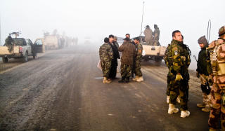 TREFNINGER: Flere av de omkring 500 afghanske soldatene som var involvert i kampene ble skadd. Foto: Lars Kroken/Forsvaret