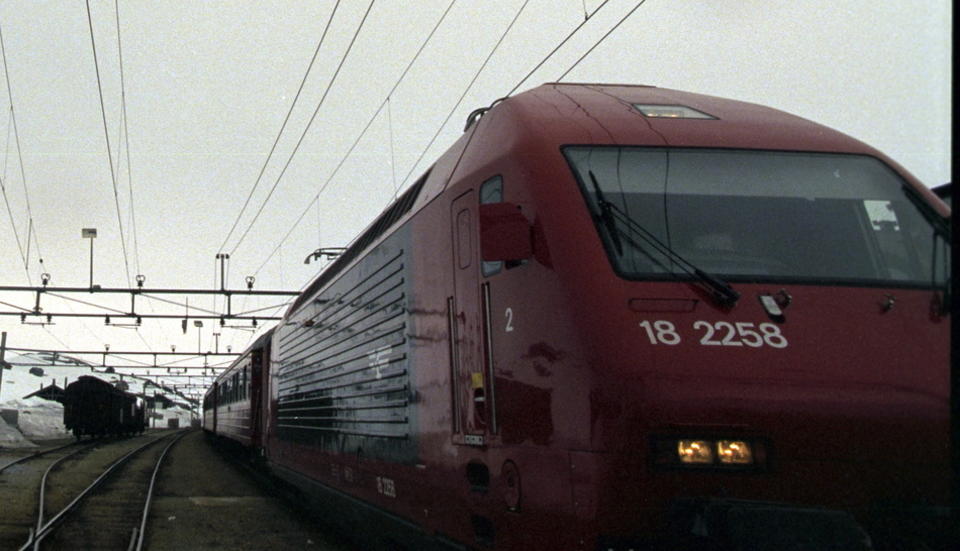 I GANG IGJEN: Bergenstoget hadde problemer i begge retninger l�rdag. Foto: SCANPIX