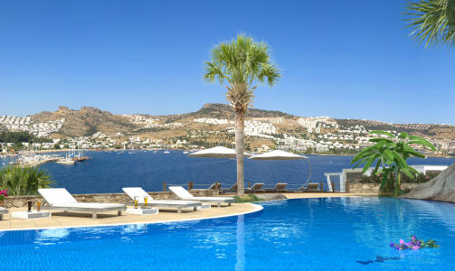 TYRKISK PERLE Bodrum-kysten arkedsf�res som den reneste perleporten til et godt liv ved Middelhavet.