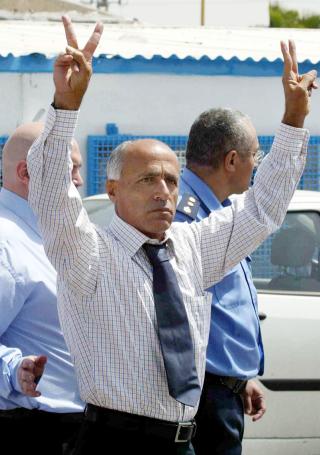 NYDELIG MENNESKE: - Det er han det er synd p�. Ikke meg. Vanunu har ikke gjort noe galt, han er et nydelig menneske, og han vil ikke bli trygg f�r han kommer ut av Israel, sier Kristin Joachimsen. Foto: SCANPIX
