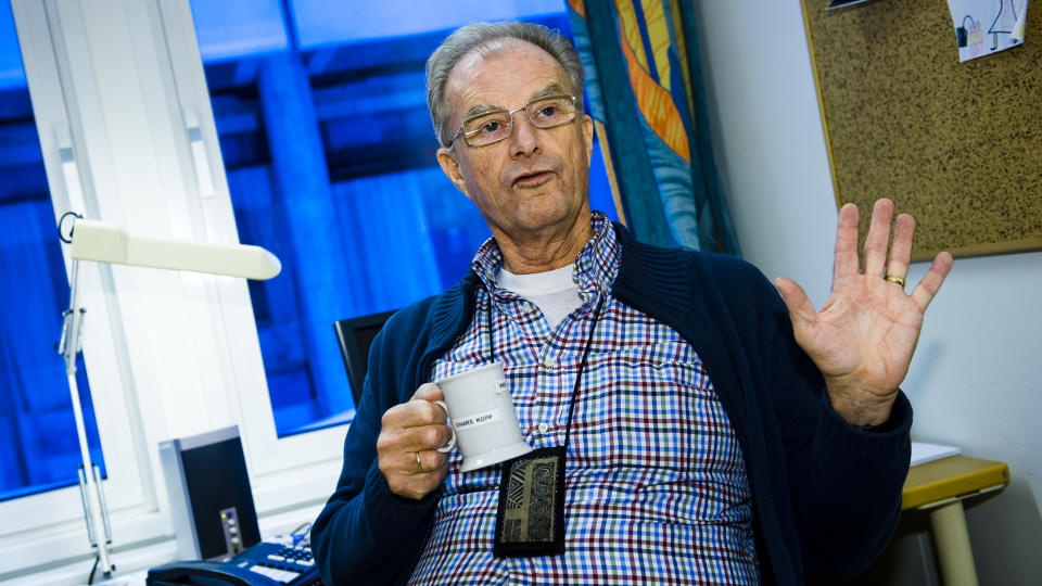SLUTTER I PROTEST: Etter 40 �r i NRK velger Einar Lunde � si opp. �rsaken er at han ikke f�r fortsette sine temareiser til S�r-Afrika. Foto: H�kon Eikesdal