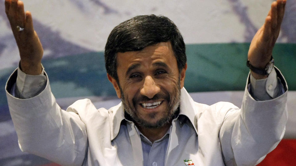 DIALOG MED PRESIDENTEN: Kina mener det fortsatt er rom for dialog med Irans president Mahmoud Ahmadinejad. Foto: SCANPIX