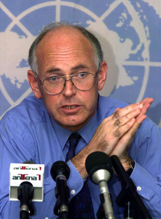 KANDIDAT: Briten Ian Martin Har v�rt FNs spesialutsending i flere land, og leder i dag organisasjonens arbeid i Nepal. Foto: Beawiharta / REUTERS / SCANPIX