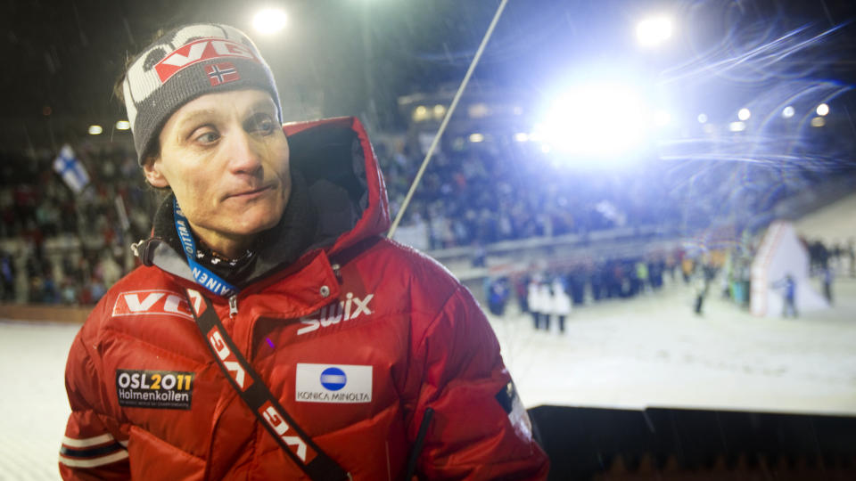 BESTE NORSKE P� FEMTEPLASS: Landslagstrener Mika Kojonkoski venter fortsatt p� en norsk pallplassering i hoppuka. I dag ble Anders Jacobsen beste nordmann p� femteplass. 
Foto: Heiko Junge / Scanpix .