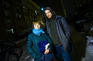 FILMET DRAMAET: Steinar Thulin og Elin Nyhus filmet store deler av dramaet p� T�yen i kveld. Foto: H�KON EIKESDAL