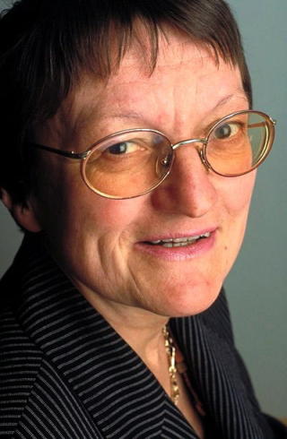 SYKEMELDING BRUKES SOM L�SNING: Isteden  for � tilpasse arbeidssituasjonen, mener forsker Sidsel Graff-Iversen ved Folkehelseinstituttet. Foto: FOLKEHELSEINSTITUTTET