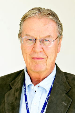 TROR FOLKEHELSA ER P� DET BESTE N�: Toppen er n�dd, mener professor Steinar Westin. Foto: NED ALLEY
