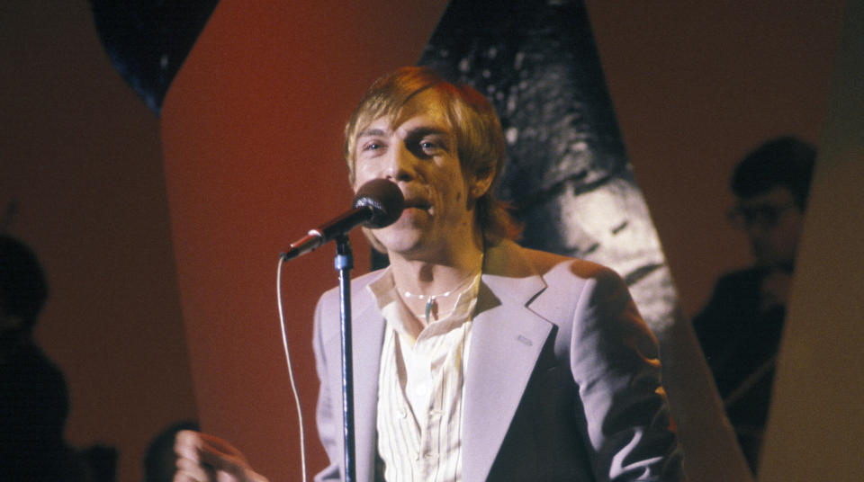 0 POENG: Jahn Teigen vant den norske Melodi Grand Prix-finalen i 1978 med sangen �Mil etter mil�, men der stoppet ogs� poengene. I Eurovision ble det ikke et eneste poeng til Norge. Bildet viser Jahn Teigen p� scenen. Foto: Erik Thorberg / Scanpix.