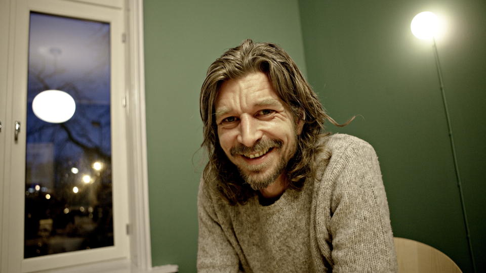 Oslo, 20091208. Forfatter Karl Ove Knausg�rd er nominert til �rets navn. Bildet er tatt i Oktobers lokaler i Kr. Augustsgt.
LA HAM BLI P� BOKSIDENE: Det vil v�re n�rmest umulig � fange Karl Ove Knausg�rds litter�re univers p� film, mener Dagbladets kommentator. Foto: Lars Eivind Bones /Dagbladet.