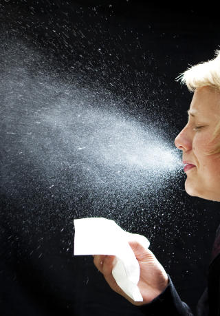 NEKTER � SYKEMELDE SEG: - Jeg har hatt pasienter som nekter � ta imot sykemelding selv om de medisinsk sett absolutt burde hatt det, sier Kjersti Toppe. Foto: SCANPIX
