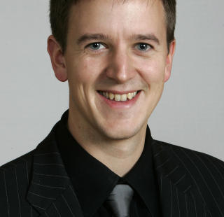 ERLING SANDE (SP): - Et eksempel som er urovekkende er at konflikter p� arbeidsplassen til tider blir l�st med sykemeldinger.