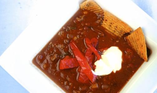 Her er oppskriften p� chili con carne. Peter Berg