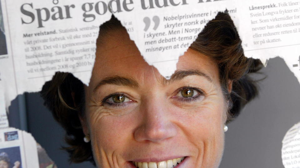  HAR SLUTTET:  Kristin Skogen Lund har sluttet som administrerende direkt�r i Aftenposten og er p� vei til jobb som konserndirekt�r i Aftenposten. Her i 2004 p� vei fra lederjobb i bildebyr�et Scanpix til Aftenposten. FOTO: KNUT FALCH.