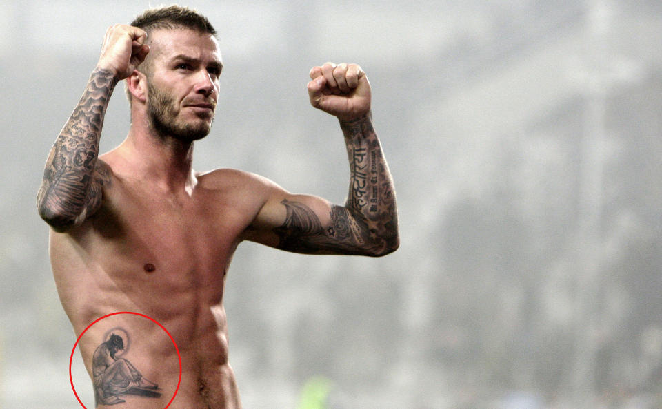 NY TATOVERING Jesus pryder n midjen til David Beckham