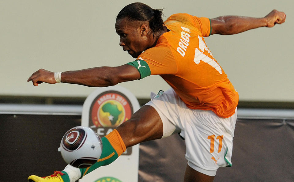 M�LL�S: Kaptein Didier Drogba ble kanskje snytt for straffe i f�rste omgang, men Elfenbenskysten klarte aldri � bryte ned Burkina Faso, til tross for et massivt overtak.Foto: SCANPI/AFP/ ISSOUF SANOGO