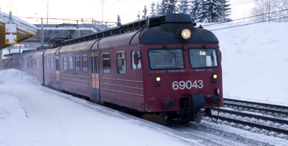 OSLO  20100107. NSB har slitt med togtrafikken i vinterkulda noe som f�rte til at samferdselsministeren innkalte ledelsen i Jernbaneverket og NSB til hastem�te.
Foto: Morten Holm / Scanpix