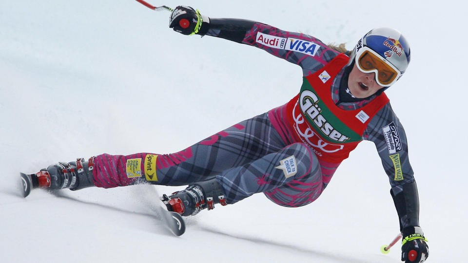 TRIPPELTRIUMF: Lindsey Vonn vant tre av tre v-cuprenn i helga, og sier at �sterikerne motiverte henne kraftig. Foto: AP/Marco Trovati