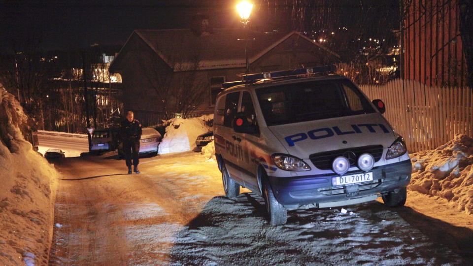 BLE DREPT Tross referat- og sitatforbud fra fengslingsm�tet for 38-�ringen, som er siktet for drapet p� sin 33 �r gamle ekskone i Skien natt til mandag, er det klart at kvinnen d�de av flere knivstikk.
FOTO: TORBJ�RN BERG
