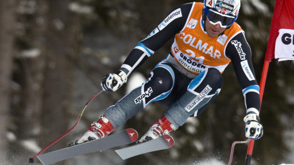 TILBAKE ETTER SYKDOM: Aksel Lund Svindal var lang fra raskest p� utfortreninga i dag. Her under rennet i Val Gardena f�r jul. Foto: REUTERS/Stefano Rellandini