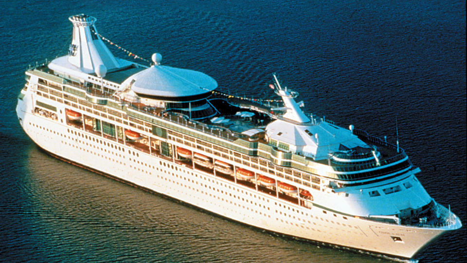 SLAGER: RCCLs cruiseskip Vision of the Seas er klar for sin andre sesong i Skandinavia. Avgangene fra K�benhavn er nesten utsolgt - �tte m�neder f�r avgang. Foto: RCCL