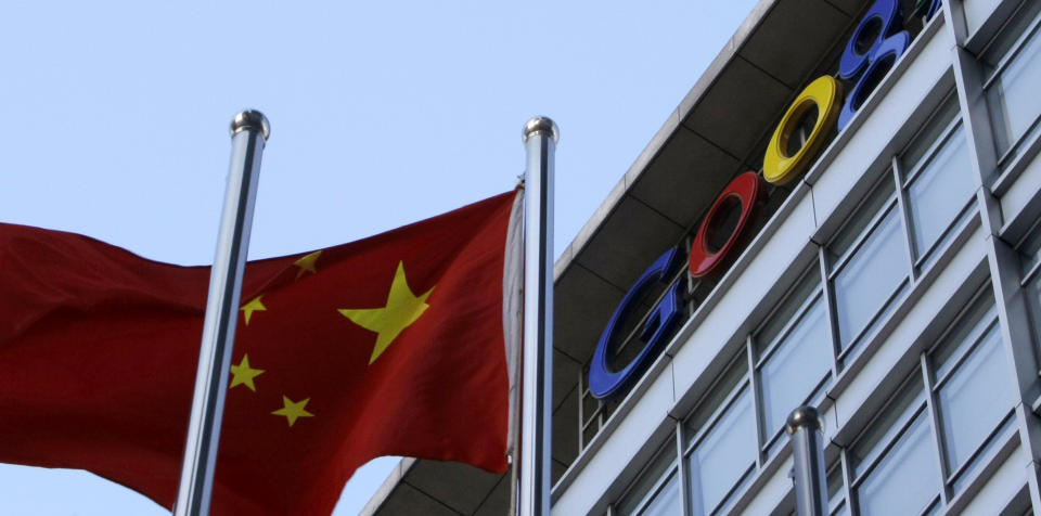 PINLIG SEN KURSENDRING: Google vil ut av Kina, om  selskapet m� fortsette � sensurere s�keresultatene p� det kinesiske Google-s�ket. Det er en pinlig retrett, skriver Dagbladets kommentator. Foto: SCANPIX