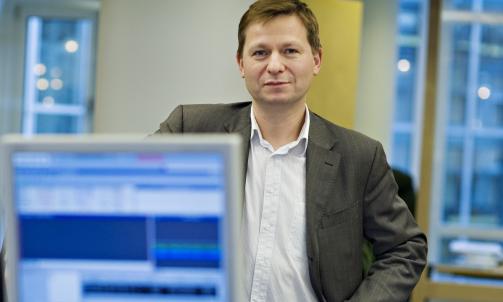 UNITED-EIERNE KAN TA MER UTBYTTE: Kredittsjef P�l Ringholm forteller at det er dagligdags at store bedrifter som Manchester United gj�r om gjeld til obligasjoner. Foto: First Securities
