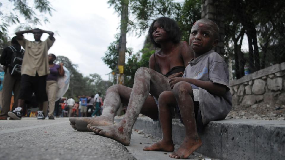 SKADER: Mange er skadet og drept i Port-au-Prince. Foto: AP Photo/Jorge Cruz/Scanpix