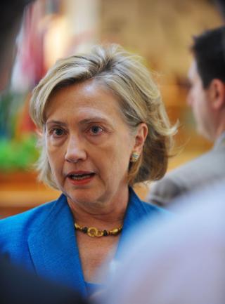BEKYMRET: Hillary Clinton. Foto: AFP PHOTO/Mandel NGAN/Scanpix