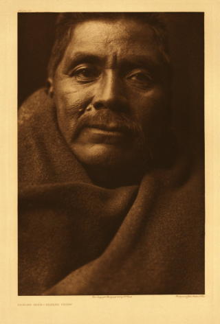 FIKK PROMILLE: Sosialantroploger observerte papago-indianere drikke. De ble fulle, men br�k eller vold ble det aldri. Dette er Carlos Rios, stammeleder i 1907.  Da whiskyen kom til indianerstammen overtok de ogs� drikkekulturen fra den hvite mann. Foto: WIKIMEDIA