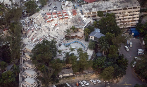 SAMMENRASTE BYGNINGER:  Dette er FNs hovedkvarter i Port-au-Prince i etterkant av jordskjelvet. 
Foto: AFP PHOTO/UN/MINUSTAH/LOGAN ABASSI