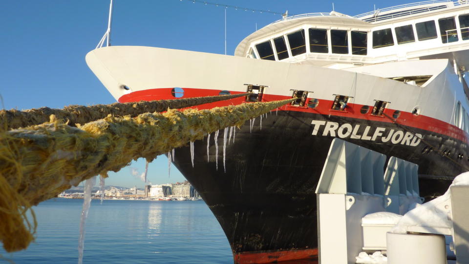 I RUTE: Hurtigruteskipet Trollfjord (oppkalt etter en fjordarm i Hadsel kommune) har denne uka ligget ved kai i Oslo. P� Reiselivsmessa p� Lillestr�m kan du kj�pe hurtigrute-billetter med opptil 50 prosents avslag. Foto: Eivind Pedersen
