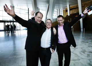 Tilfreds trio: Administrerende direkt�r Tom remlov (f.v.), Curran og ballettsjef Espen Giljane presenterer sesongprogrammet