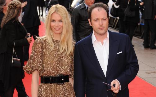 EKTEPAR: Claudia Schiffer er gift med filmregiss�r Matthew Vaughn. Foto: STELLA PICTURES