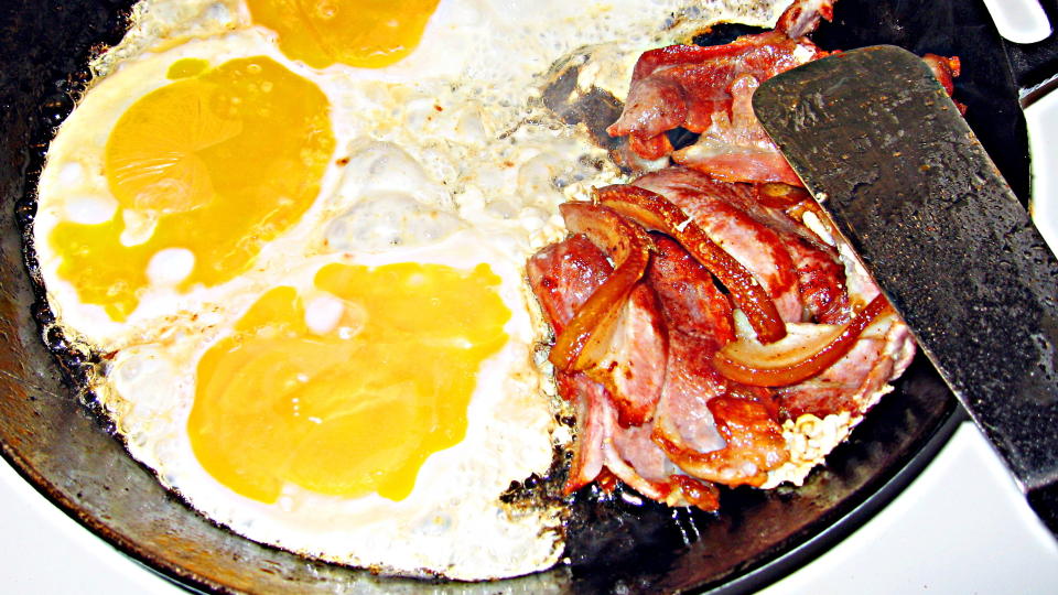 GRAVIDEMAT: Egg og bacon inneholder et stoff som er gunstig for gravide, viser fersk studie.
Foto: Hans Arne Vedlog