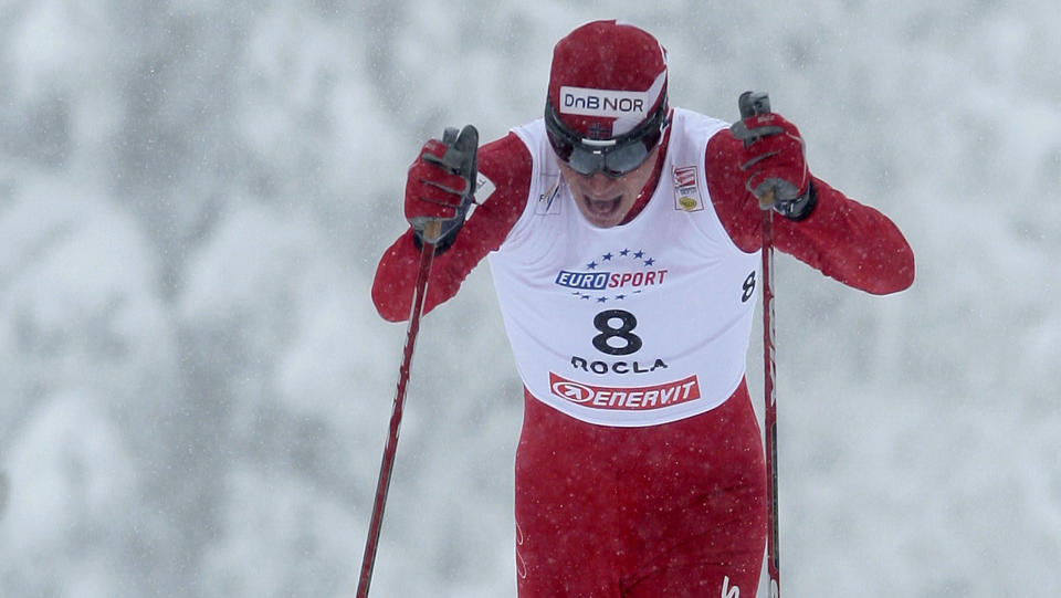 NESTEN: Ola Vigen Hattestad passerte Emil J�nsson p� oppl�pet, men svensken kom tilbake like f�r m�lstrekenFoto: SCANPIX/AFP PHOTO/