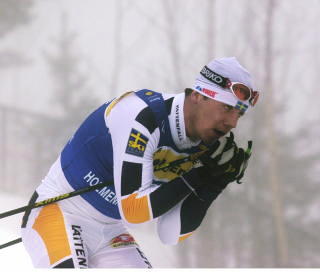 GLAD I RIVALISERINGEN: Svenskenes tidligere langrensess Per Elofsson, her i aksjon p� femmila i Holmenkollen, synes rivaliseringen med Norge var en bra ting.Foto: Ole C. H. Thomassen, Dagbladet