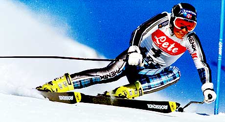I farta: Slik vil Andrine helst se seg selv: P� skj�ret, med flekkende tenner, p� vei ned til et godt resultat i en eller annen alpinbakke. Foto: Scanpix