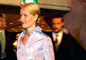 
KRONPRINSPARET:  Kronprinsesse Mette-Marit kom med ektemann kronprins Haakon like bak. 
