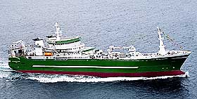 MONSTER: Fangstmaskinen �Atlantic Dawn� er 145 meter lang, 26 meter bred, og har hele 22000 hestekrefter. For to �r siden ble den sj�satt ved verftet Umoe Sterkoder i Kristiansund.