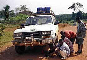 Lund kjørte denne bilen da han uforvarende kom opp i kamphandlinger nær byen Toe Town i det østlige Liberia.