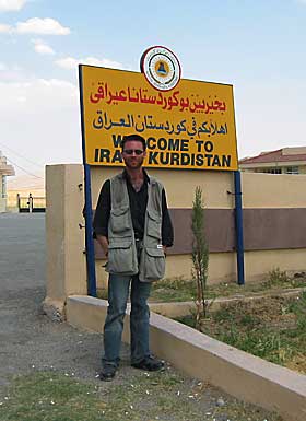 REPORTER: Christopher Allbritton vil dra tilbake til Kurdistan for � rapportere direkte fra krigens konsekvenser. Han ber nettet om hjelp til � finansiere turen. 