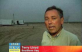 SAVNET: Den britiske journalisten Terry Lloyd fra ITV er en av de tre savnede journalistene amerikanerne frykter er d�de.